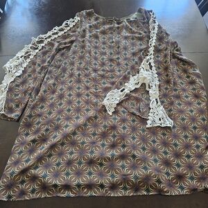 Floral Patterned Dress with Lace Sleeves